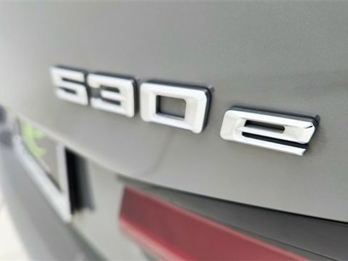 Used 2021 BMW 530e image 17