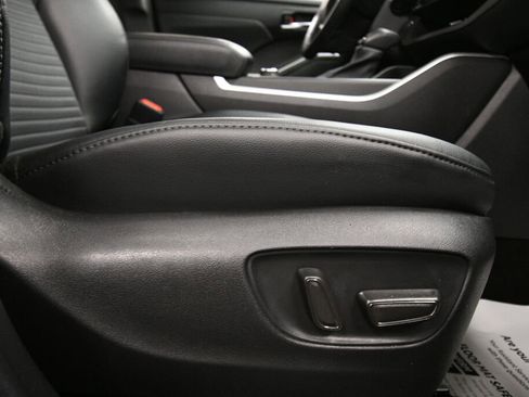 Used 2023 Toyota Highlander XSE image 32