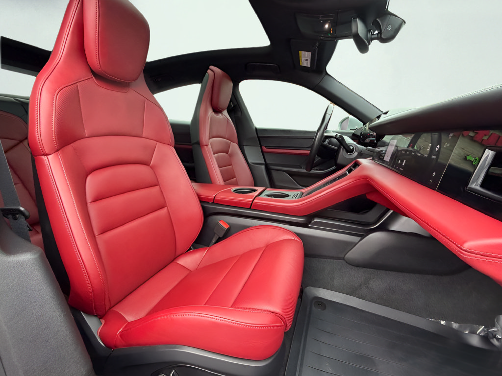 Used 2022 Porsche Taycan RWD image 57