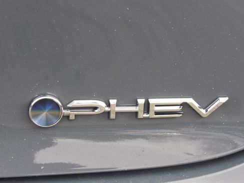 New 2026 Toyota Prius Plug-In Hybrid image 9