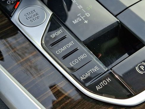 Used 2020 BMW X7 xDrive40i w/ Premium Package image 27