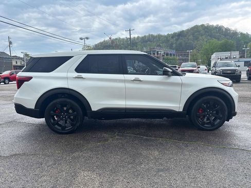 Used 2022 Ford Explorer ST w/ Equipment Group 401A AWD/4WD image 6