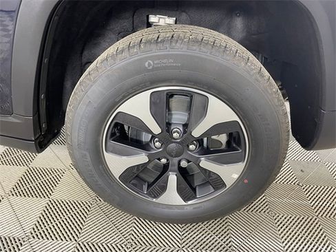 Used 2024 Jeep Grand Cherokee Limited 4xe image 20