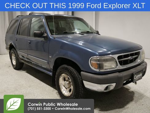 Used 1999 Ford Explorer XLT image 1