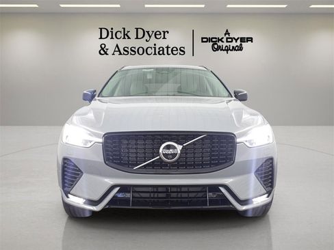 Certified 2025 Volvo XC60 B5 Plus w/ Protection Package Premier image 8