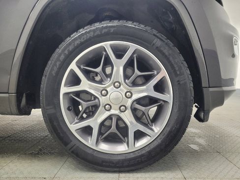 Used 2021 Jeep Grand Cherokee Overland image 31