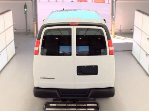 Used 2019 Chevrolet Express 3500 w/ Driver Convenience Package RWD image 6