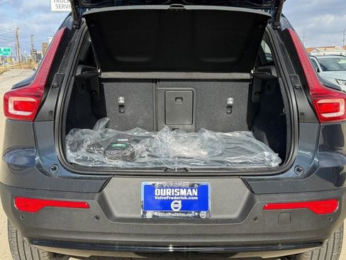 New 2026 Volvo XC40 B5 Ultra w/ Protection Package Premier image 15