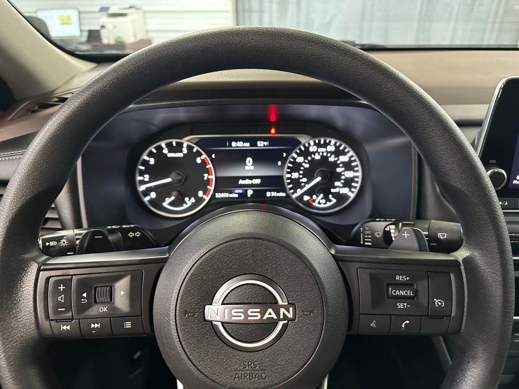 Used 2023 Nissan Rogue S AWD/4WD image 8