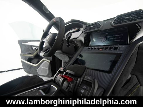 Used 2024 Lamborghini Urus Performante AWD/4WD image 29
