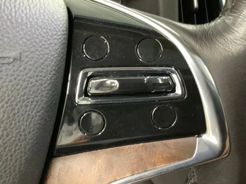 Used 2019 Cadillac Escalade ESV Premium Luxury AWD/4WD image 22