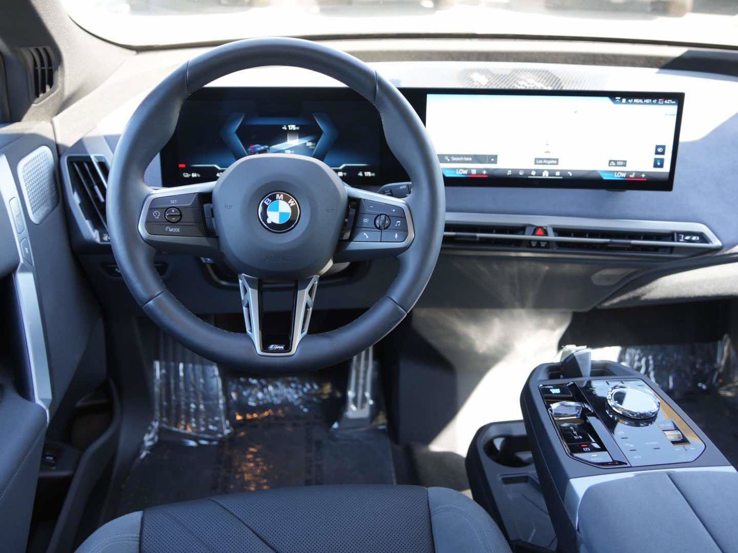 Used 2026 BMW iX xDrive45 w/ M Sport Package AWD/4WD image 8