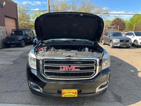 Used 2019 GMC Yukon SLT AWD/4WD image 11