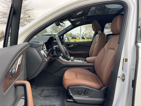 Used 2025 Audi Q7 2.0T Premium w/ Convenience Plus Package image 23