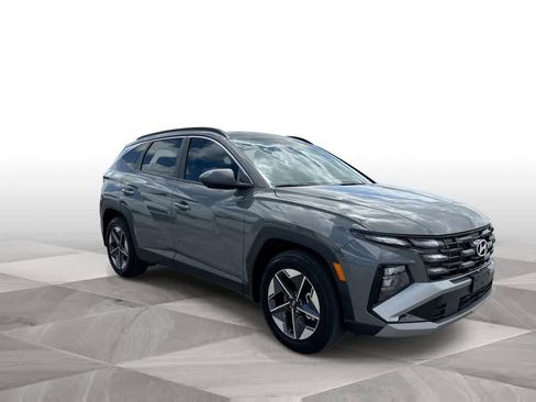 Used 2025 Hyundai Tucson SEL FWD image 2
