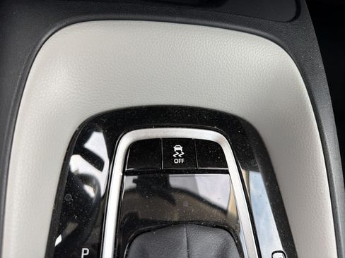 Used 2025 Toyota Corolla LE w/ LE Premium Package FWD image 20