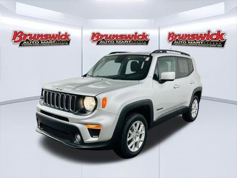 Certified 2021 Jeep Renegade Latitude AWD/4WD image 3