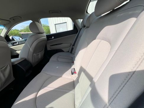 Used 2018 Kia Optima LX FWD image 11