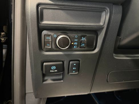 Used 2025 Ford F150 Lightning Lariat AWD/4WD image 20