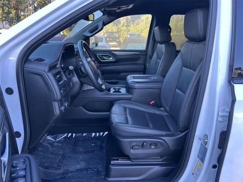 Used 2024 Chevrolet Suburban RST image 11