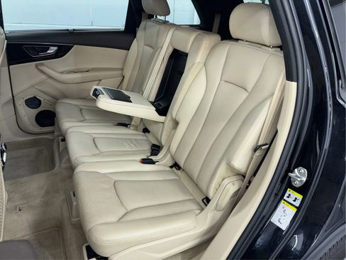 Used 2017 Audi Q7 3.0T Premium Plus w/ Premium Plus Package image 14