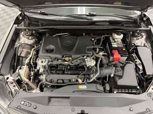 Used 2021 Toyota Camry SE w/ Convenience Package FWD image 32