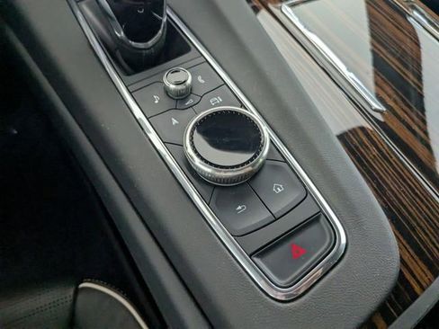 Used 2023 Cadillac Escalade ESV Premium Luxury AWD/4WD image 25