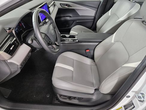 Used 2025 Toyota Camry SE w/ Multimedia Upgrade Package FWD image 15