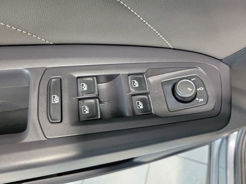 Used 2021 Volkswagen Atlas SE image 39