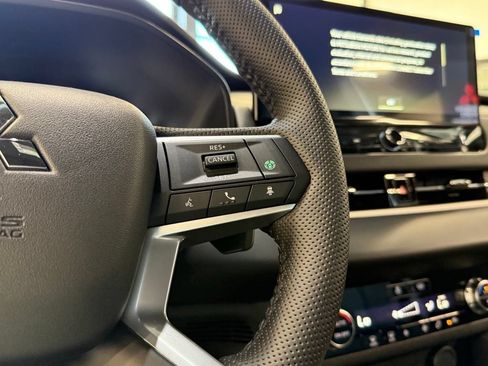 New 2026 Mitsubishi Outlander AWD image 14