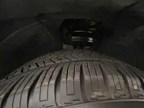 Used 2018 Chevrolet Equinox Premier image 22