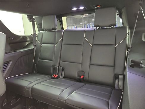 Certified 2021 Cadillac Escalade Sport w/ LPO, ONYX Package image 11