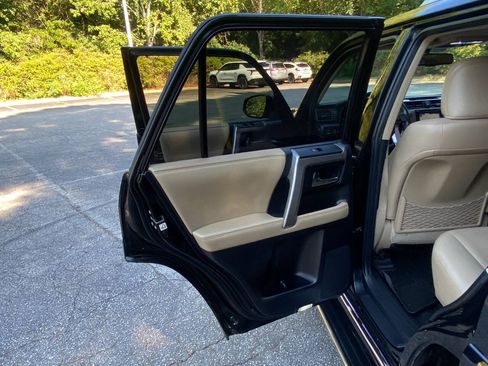 Used 2016 Toyota 4Runner Limited AWD/4WD image 42