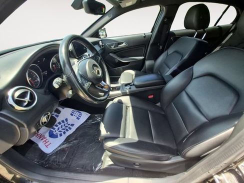 Used 2020 Mercedes-Benz GLA 250 4MATIC image 9
