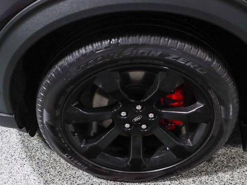 Used 2021 Ford Explorer ST w/ ST Street Pack image 11