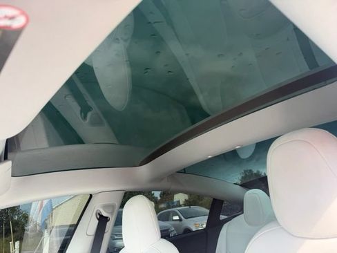 Used 2022 Tesla Model 3 Performance AWD/4WD image 37