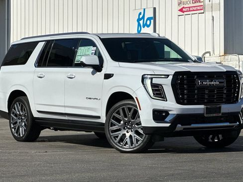 New 2026 GMC Yukon XL Denali Ultimate AWD/4WD image 2