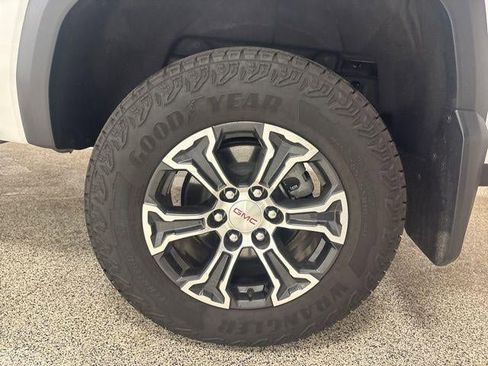 Used 2024 GMC Canyon AT4 w/ AT4 Premium Package image 33