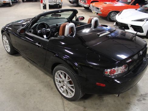 Used 2008 MAZDA MX-5 Miata Grand Touring w/ Premium Pkg image 29