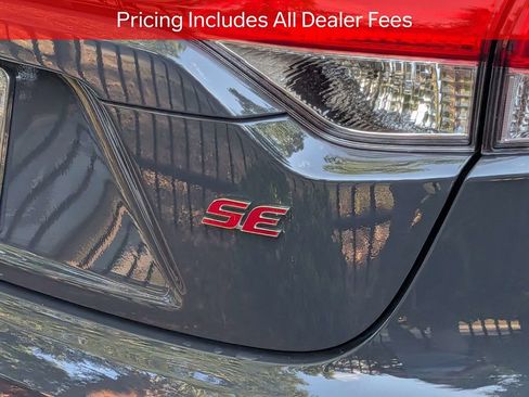 Used 2026 Toyota Corolla SE FWD image 7