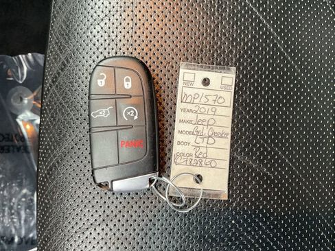 Used 2019 Jeep Grand Cherokee Limited w/ Luxury Group II image 29