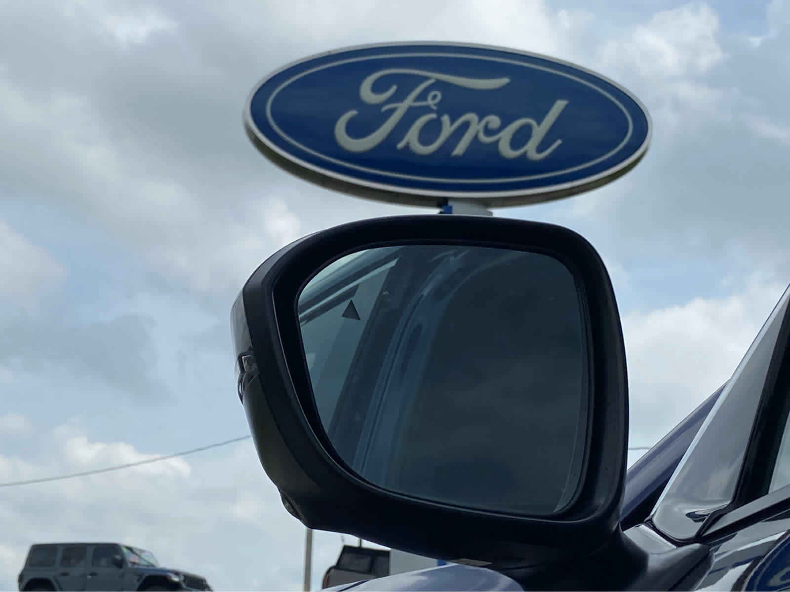 Used 2026 Nissan Kicks SR FWD image 36