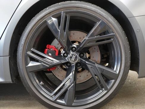 Used 2022 Audi RS 6 AWD/4WD image 12