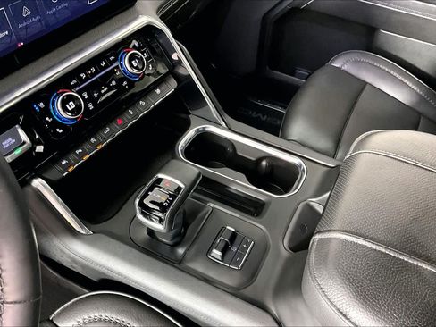 Certified 2023 GMC Sierra 1500 Denali w/ Technology Package AWD/4WD image 16