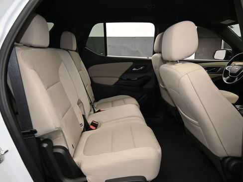 Used 2023 Chevrolet Traverse LS image 35