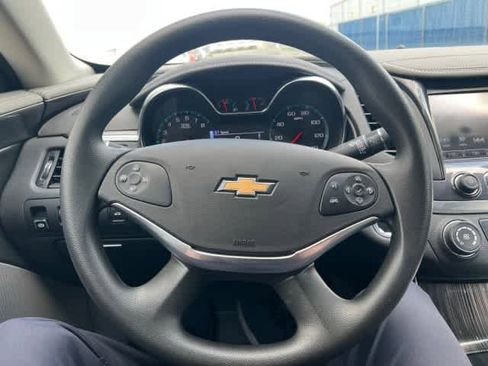 Used 2018 Chevrolet Impala LS image 25