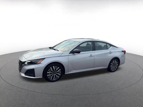 Used 2026 Nissan Altima 2.5 SV FWD image 7