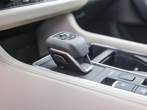 Certified 2024 Nissan Pathfinder SL w/ SL Premium Package image 21