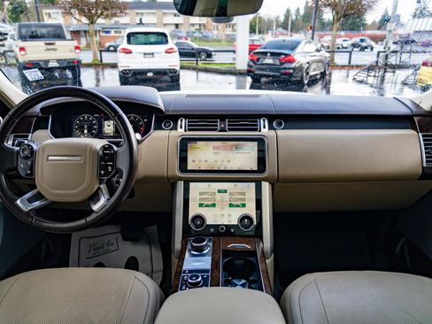 Used 2018 Land Rover Range Rover Supercharged AWD/4WD image 11