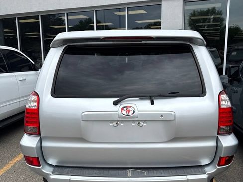Used 2004 Toyota 4Runner SR5 AWD/4WD image 3